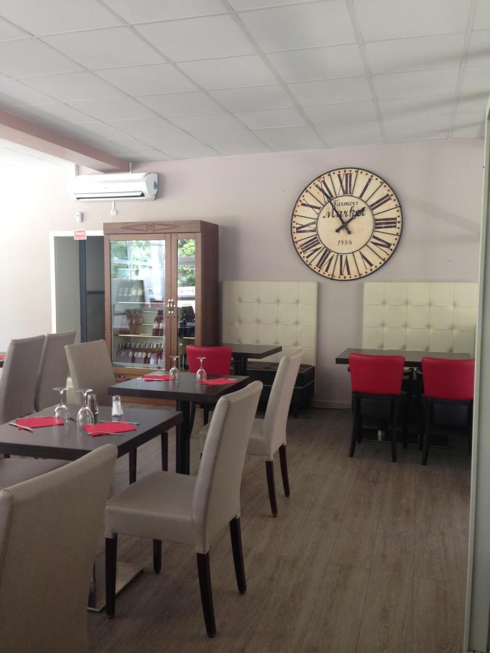 Le Jardin Des Oliviers Hotel Sigean Exterior photo